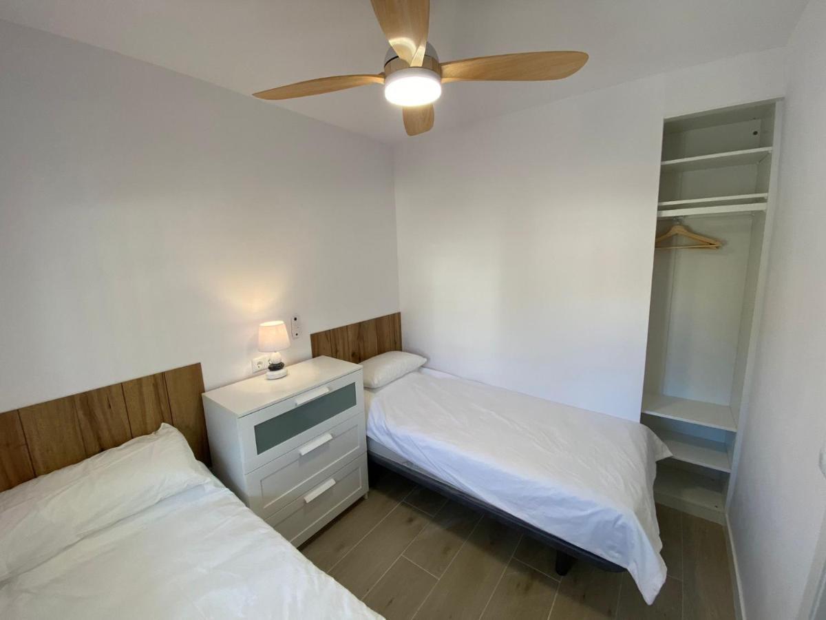Beachfront, Top Floor Corner 2-Bed, Estepona Paseo Apartment ภายนอก รูปภาพ