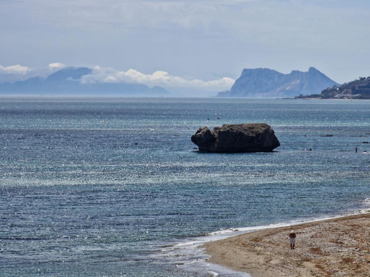 Beachfront, Top Floor Corner 2-Bed, Estepona Paseo Apartment ภายนอก รูปภาพ